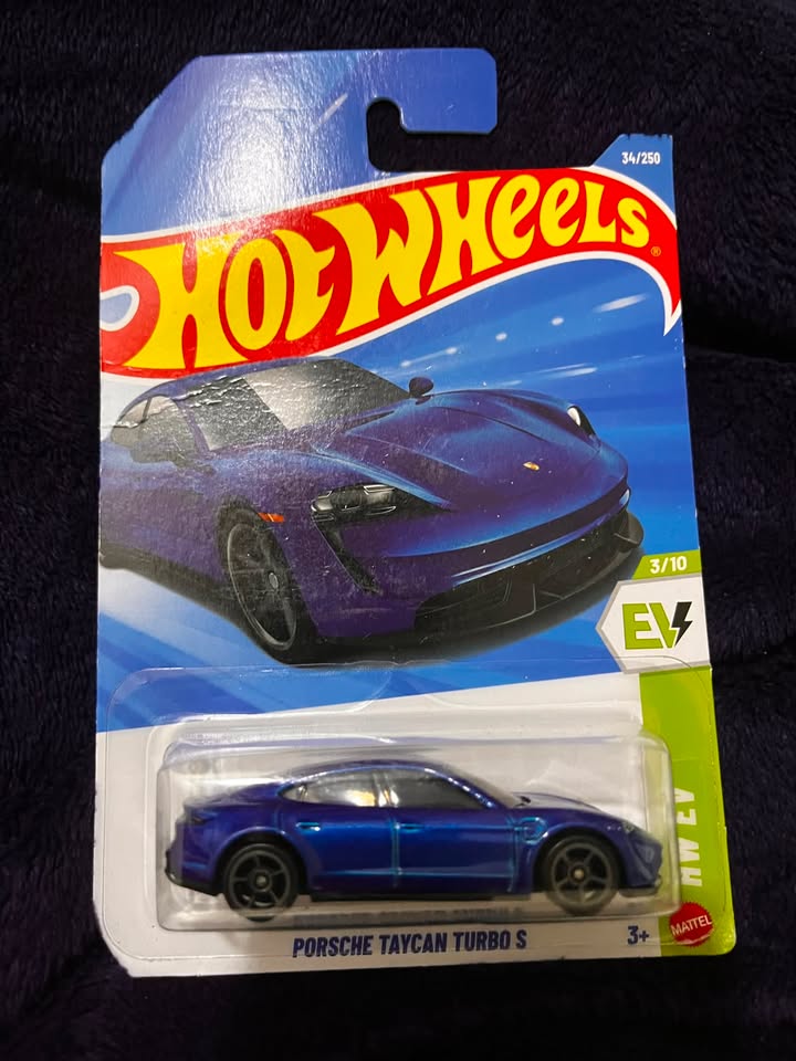 The actual Hot Wheels Porsche Taycan Turbo S gift
